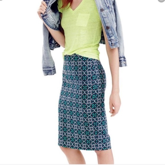 J. Crew Dresses & Skirts - J Crew Lattice Medallion Skirt, size 2, perfect